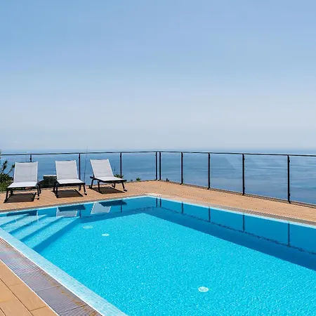 Valley View-villa With Heated Pool And Sauna Villa