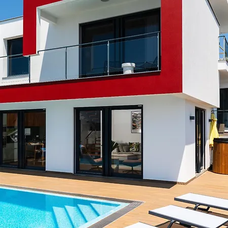 Valley View-villa With Heated Pool And Sauna