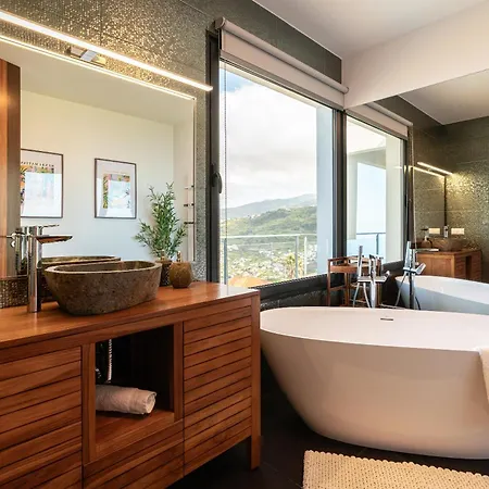 Valley View-villa With Heated Pool And Sauna Arco da Calheta (Madeira)