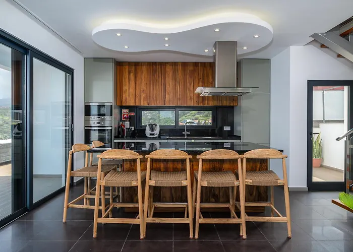 Valley View-villa With Heated Pool And Sauna Villa *