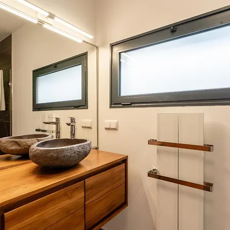 Villa Valley View-villa With Heated Pool And Sauna