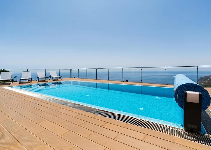 Valley View-villa With Heated Pool And Sauna Willa *