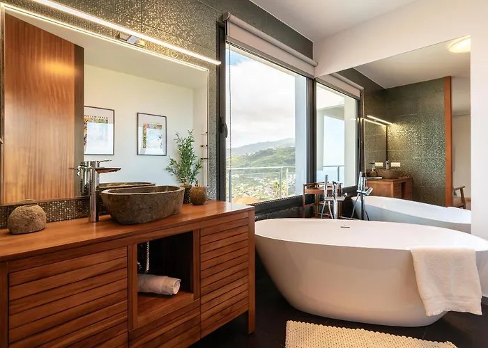 Valley View-villa With Heated Pool And Sauna Arco da Calheta (Madeira)